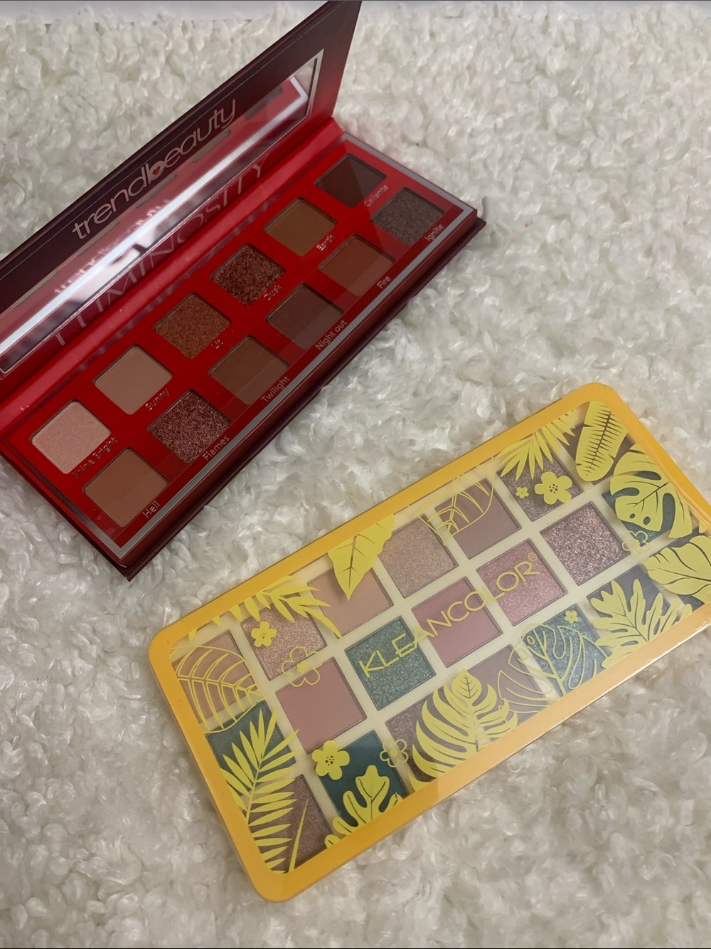 Kleancolor Red & Tropical Green Eyeshadow Duo Palette Set